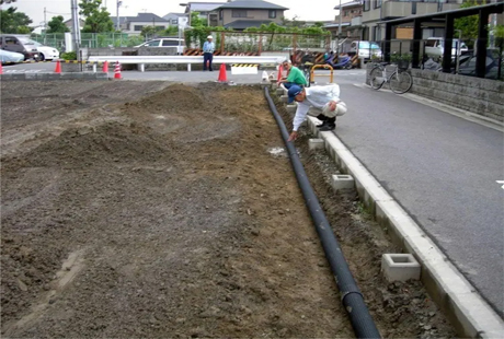 The Plastic Blind Ditch